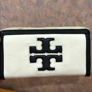Used Tory Burch wallet